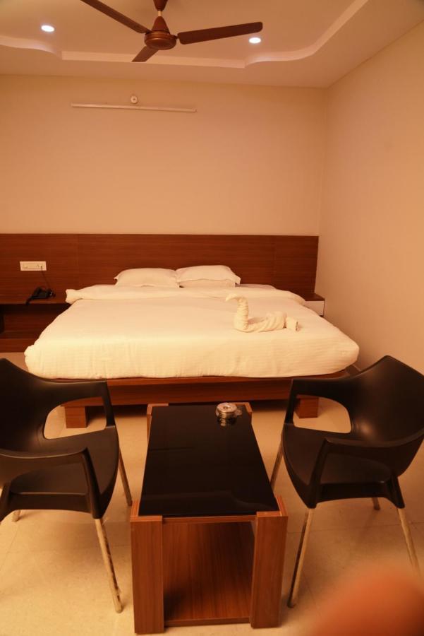 Swagath Residency Kākināda 외부 사진