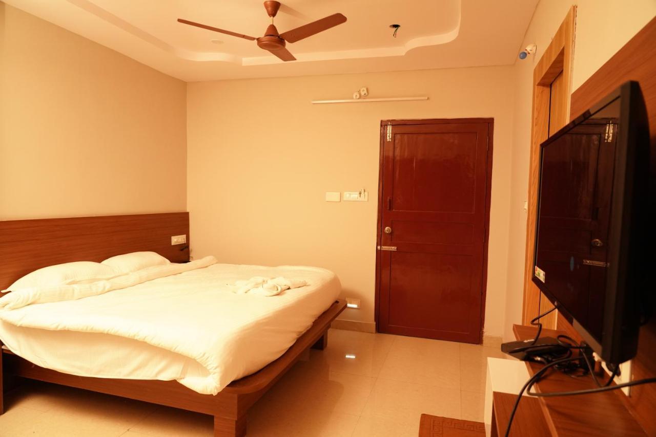 Swagath Residency Kākināda 외부 사진