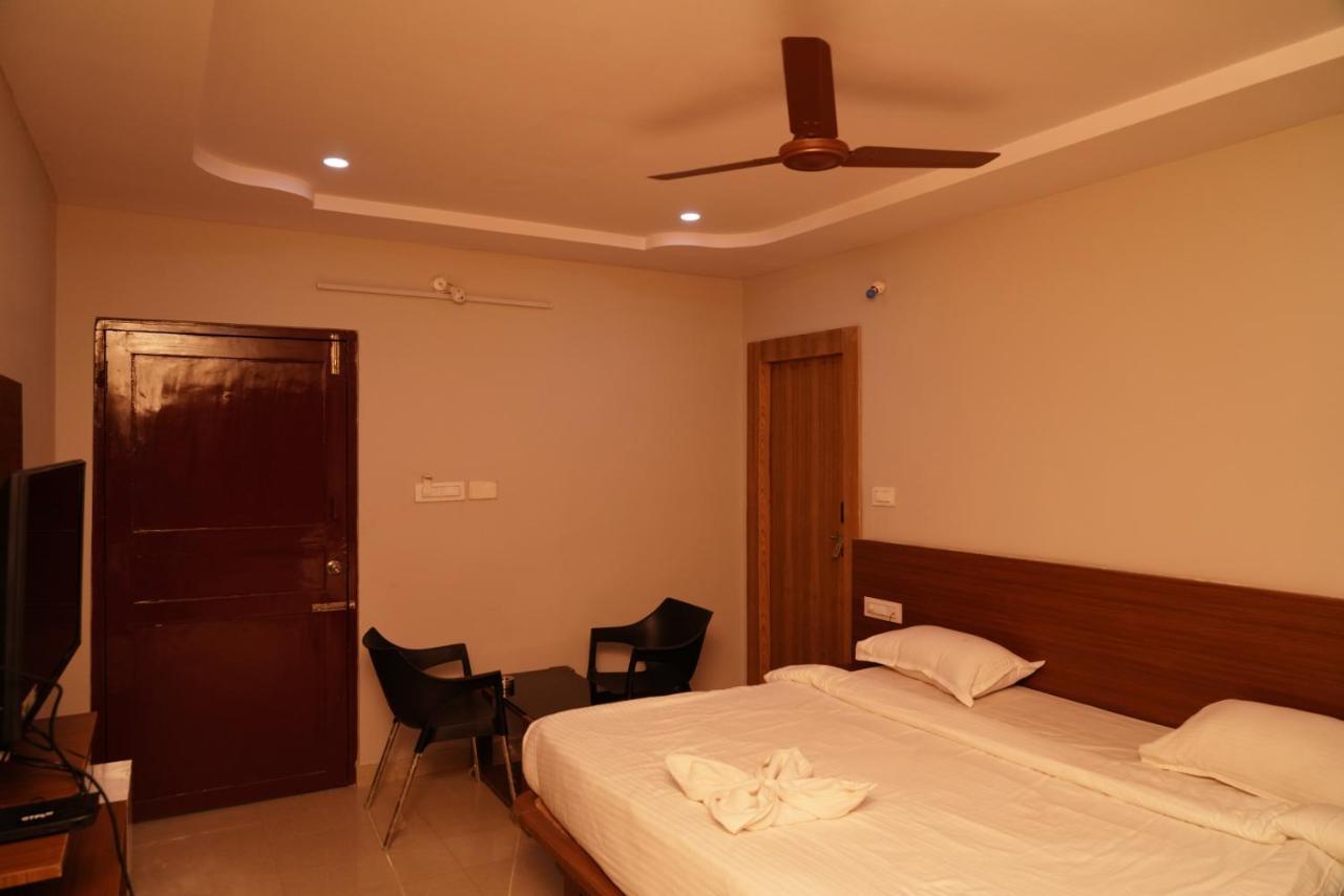 Swagath Residency Kākināda 외부 사진