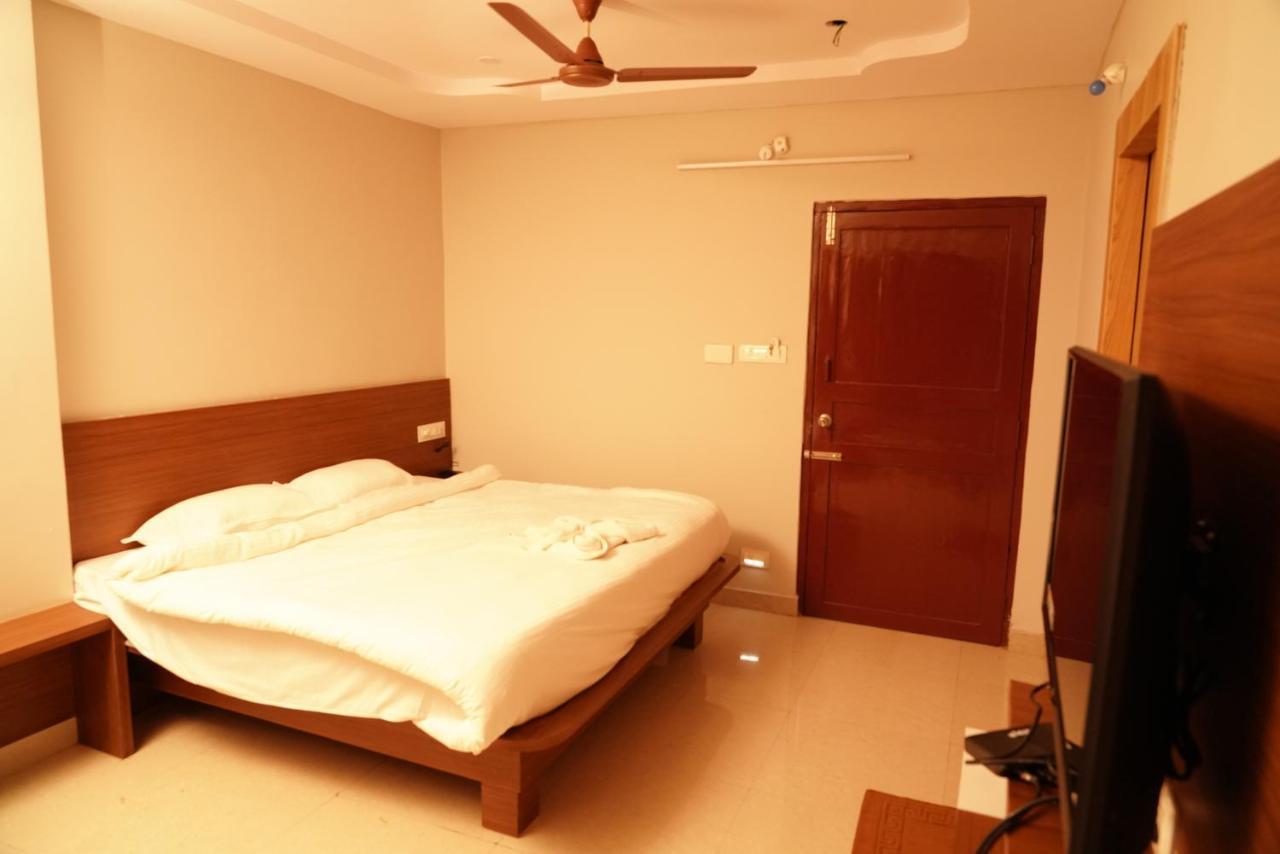 Swagath Residency Kākināda 외부 사진